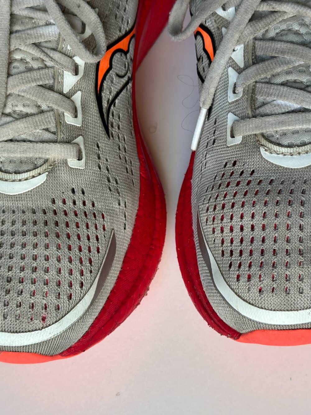 Saucony Endorphin Speed 3 Running Shoes White/ViZiRed Women's 10 - Picture 2 of 16